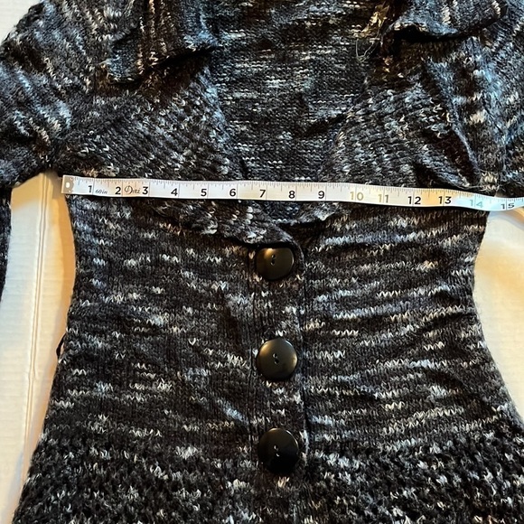 Twenty one-size S-black and white marble three button cardigan with collar - Picture 10 of 10